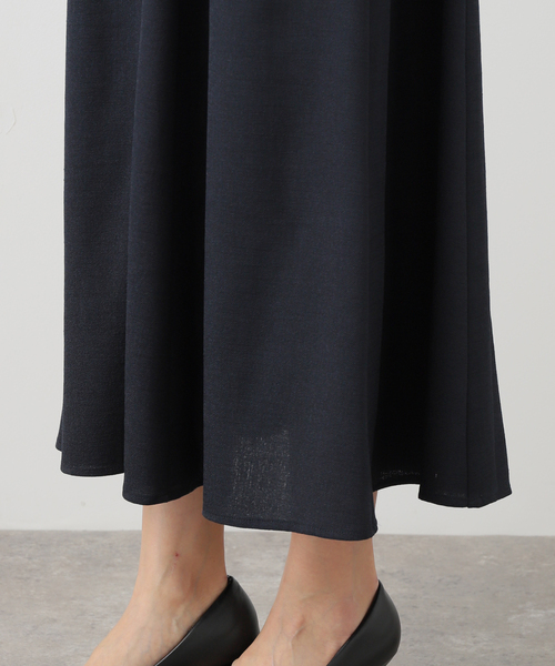 La TOTALITE（ラトータリテ）の「《追加》【洗える】アシメラペルツイルワンピース（ワンピース・レディース・ベージュ/ネイビー・36/38）」の20枚目の写真