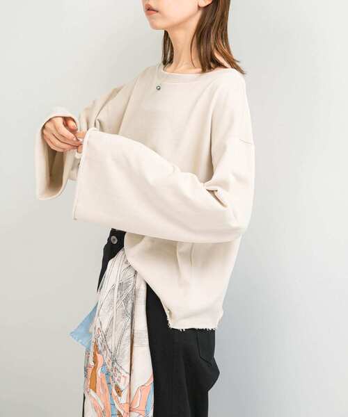 URBAN RESEARCH ROSSO WOMEN(アーバンリサーチ ロッソ)の「オフショルライトスウェット(スウェット・レディース・ライトベージュ/ブルー系その他・FREE)」の3枚目の写真