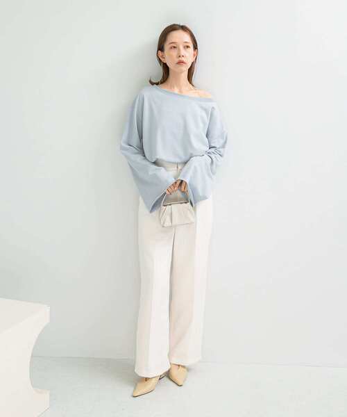 URBAN RESEARCH ROSSO WOMEN(アーバンリサーチ ロッソ)の「オフショルライトスウェット(スウェット・レディース・ライトベージュ/ブルー系その他・FREE)」の10枚目の写真