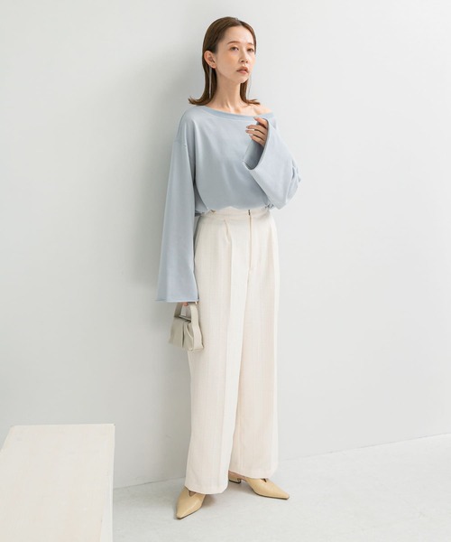 URBAN RESEARCH ROSSO WOMEN(アーバンリサーチ ロッソ)の「オフショルライトスウェット(スウェット・レディース・ライトベージュ/ブルー系その他・FREE)」の11枚目の写真