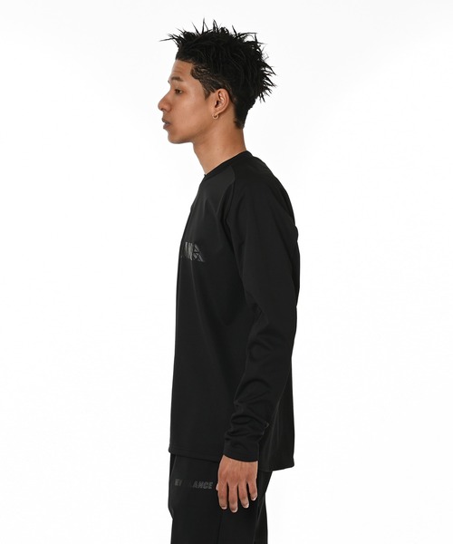 NEW BALANCE(ニューバランス)の「ストレッチボンディングトップ 防風撥水(Tシャツ/カットソー・メンズ・ブラック・SMALL/MEDIUM/LARGE/X-LARGE/XX-LARGE)」の4枚目の写真