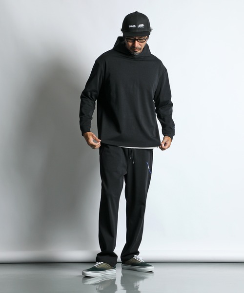 The DUFFER of ST.GEORGE（ザダファーオブセントジョージ）の「〔BLACK LABEL〕SORONA PONTE REGULAR FIT TRACK PANTS：セットアップ ポンチ素材 レギュラーフィット トラックパンツ（スウェットパンツ・メンズ・ホワイト/ブラック/ライトグレー・X-LARGE/LARGE/MEDIUM）」の9枚目の写真