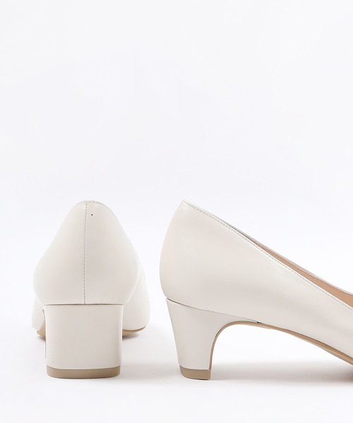 HIPS（ヒップス）の「【本革】メタルパーツVカットパンプス（パンプス・レディース・ボルドー/アイボリー/ネイビー/ブラック/ブラック系その他・23cm/22.5cm/23.5cm/24cm/24.5cm）」の7枚目の写真