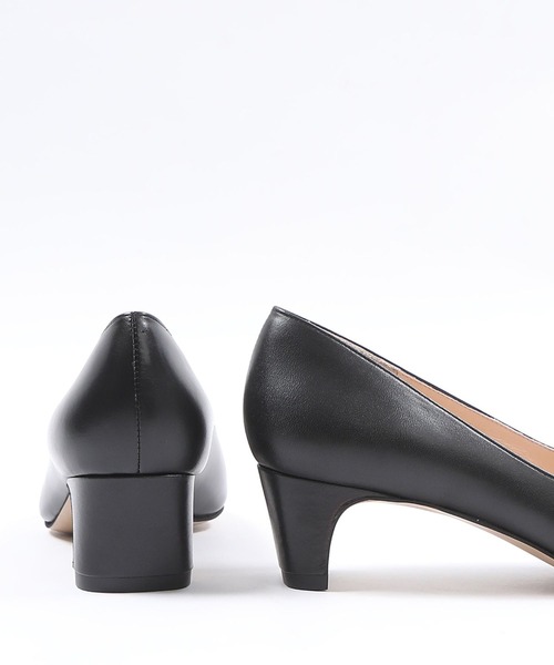 HIPS（ヒップス）の「【本革】メタルパーツVカットパンプス（パンプス・レディース・ボルドー/アイボリー/ネイビー/ブラック/ブラック系その他・23cm/22.5cm/23.5cm/24cm/24.5cm）」の21枚目の写真