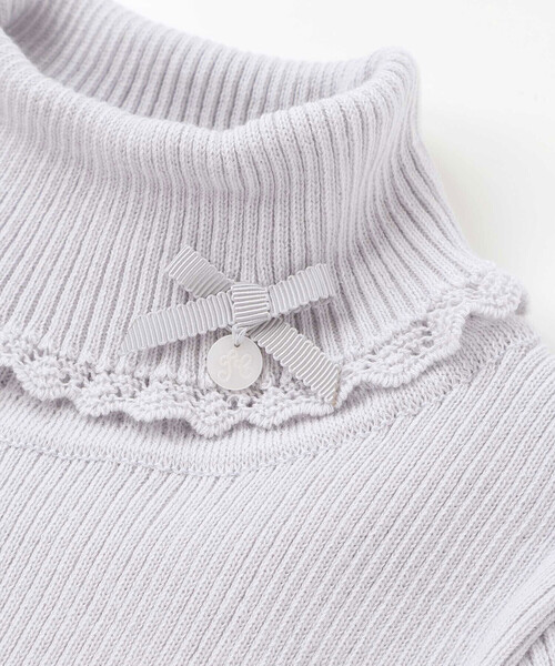Tartine et Chocolat(タルティーヌエショコラ)の「【日本製】ソフトコットンリボンタートルネックセーター(80~140cm)(ニット/セーター・キッズ・グレー/オフホワイト/ピンク・110cm/100cm/120cm/130cm)」の8枚目の写真
