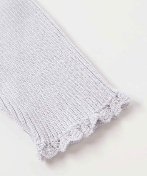 Tartine et Chocolat(タルティーヌエショコラ)の「【日本製】ソフトコットンリボンタートルネックセーター(80~140cm)(ニット/セーター・キッズ・グレー/オフホワイト/ピンク・110cm/100cm/120cm/130cm)」の7枚目の写真