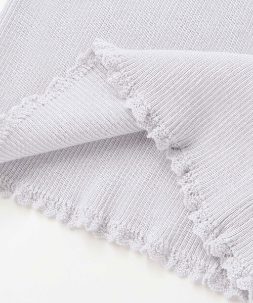 Tartine et Chocolat(タルティーヌエショコラ)の「【日本製】ソフトコットンリボンタートルネックセーター(80~140cm)(ニット/セーター・キッズ・グレー/オフホワイト/ピンク・110cm/100cm/120cm/130cm)」の9枚目の写真