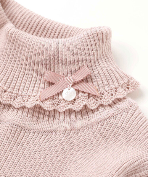 Tartine et Chocolat(タルティーヌエショコラ)の「【日本製】ソフトコットンリボンタートルネックセーター(80~140cm)(ニット/セーター・キッズ・グレー/オフホワイト/ピンク・110cm/100cm/120cm/130cm)」の6枚目の写真