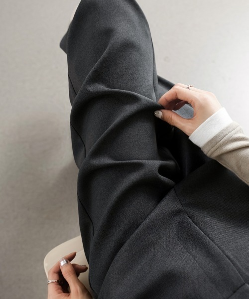 HANDO（ハンド）の「[高身長サイズMT/低身長サイズS有り]シンプルに洗練、毎日を格上げするスラックス オフィスカジュアル きれいめカジュアル 韓国（スラックス・レディース・チャコール/ブラック・S/M/L/XL/XXL）」の12枚目の写真