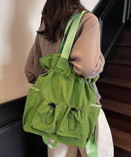 ONEP STAR(ワンピスター)の「マルチポケット付きカジュアルデイパック(バックパック/リュック・レディース・ブラック/パープル/イエロー/ライトパープル/グリーン・FREE)」の9枚目の写真