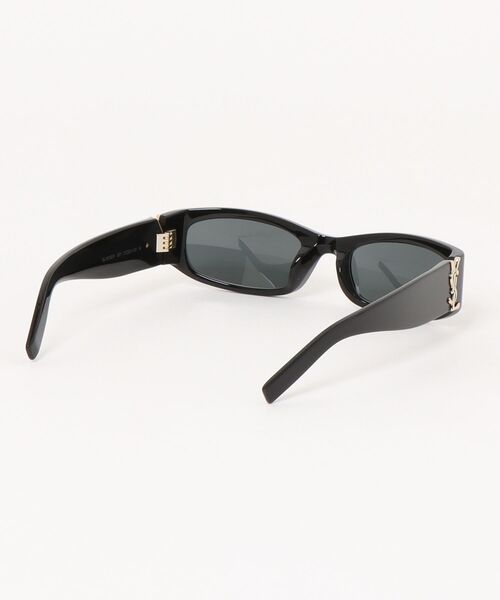 Saint Laurent（サンローラン）の「【SAINT LAURENT/サンローラン】スクエア サングラス SL M152F 001（サングラス・レディース・ブラック・FREE）」の3枚目の写真