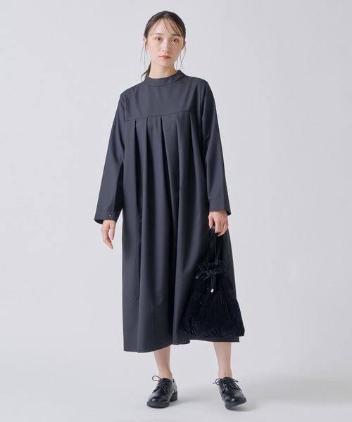 Kelen（ケレン）の「「KELEN / ケレン」タックデザインワンピース（ワンピース・レディース・ブラック/グレイッシュベージュ/ネイビー・S/M）」の20枚目の写真
