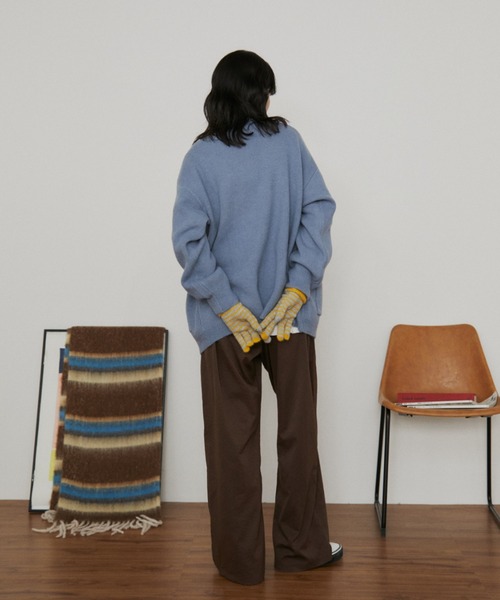 MERLOT（メルロー）の「オーバーサイズVネックカーディガン（カーディガン/ボレロ・レディース・グレー/ライトブルー・FREE）」の19枚目の写真