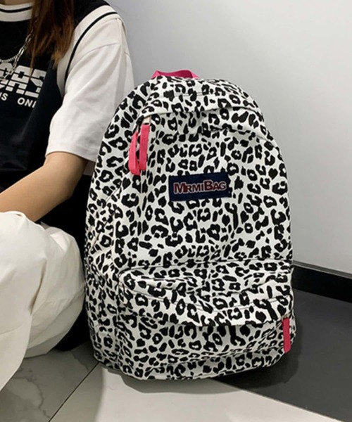 LA VORAGINE(ラ ヴォラジネ)の「ヒョウ柄バックパック/リュック(バックパック/リュック・レディース・ブラック/ホワイト・FREE)」の7枚目の写真