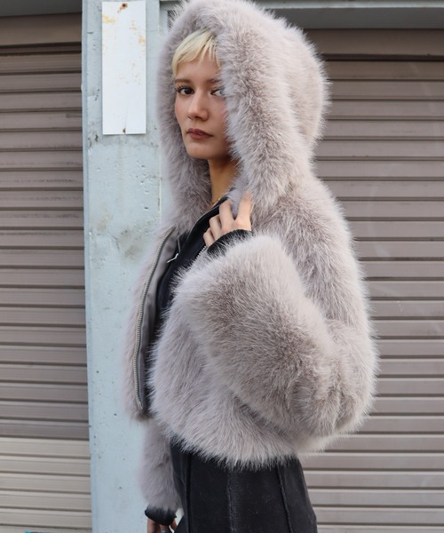 セール】フード付きボリュームファーショートアウター（その他アウター