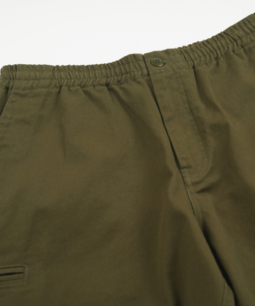 FRIZMWORKS(フリズムワークス)の「WASHED OFFICER CHINO SHORTS _ OLIVE(その他パンツ・メンズ・その他・SMALL/MEDIUM/LARGE/X-LARGE)」の4枚目の写真