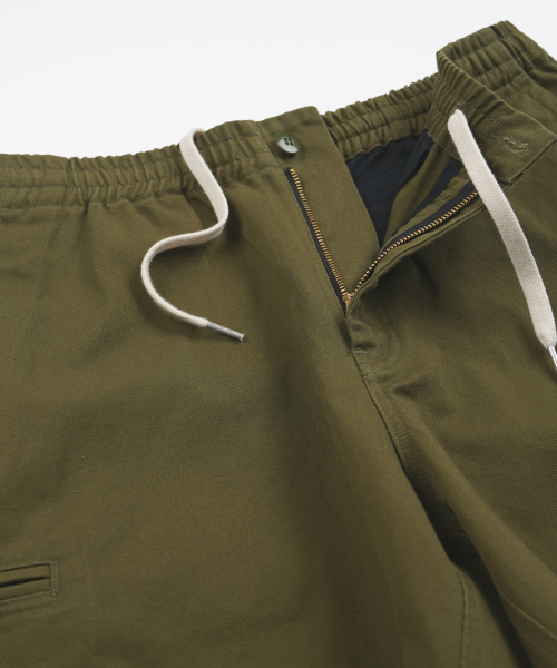 FRIZMWORKS(フリズムワークス)の「WASHED OFFICER CHINO SHORTS _ OLIVE(その他パンツ・メンズ・その他・SMALL/MEDIUM/LARGE/X-LARGE)」の5枚目の写真