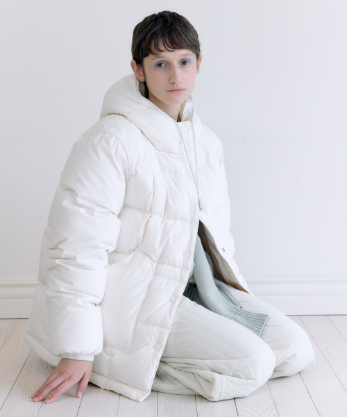 SINOON(シヌーン)の「Hoodie Puffer Jacket (Ivory)(ダウンジャケット/コート・レディース・アイボリー・FREE)」の2枚目の写真
