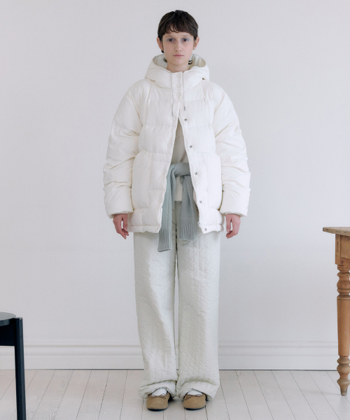 SINOON(シヌーン)の「Hoodie Puffer Jacket (Ivory)(ダウンジャケット/コート・レディース・アイボリー・FREE)」の3枚目の写真