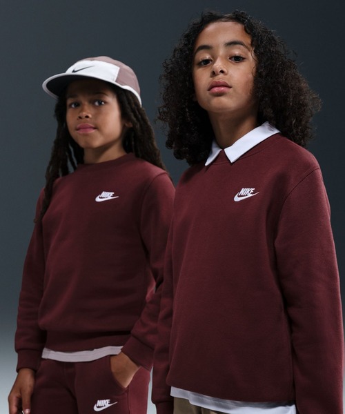 NIKE(ナイキ)の「ナイキ NIKE ナイキ YTH NSW クラブ LBR フリース L/S クルー(スウェット・キッズ・ブルーグレー/ピンク/レッド/オレンジ・130cm/140cm/150cm/160cm)」の1枚目の写真