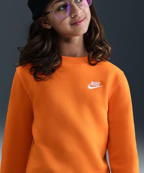 NIKE(ナイキ)の「ナイキ NIKE ナイキ YTH NSW クラブ LBR フリース L/S クルー(スウェット・キッズ・ブルーグレー/ピンク/レッド/オレンジ・130cm/140cm/150cm/160cm)」の2枚目の写真