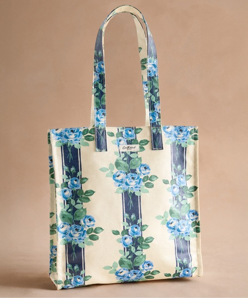 Cath Kidston(キャスキッドソン)の「ラージ ブックバッグ Garden Stripe(トートバッグ・レディース・ホワイト×ブルー・FREE)」の1枚目の写真