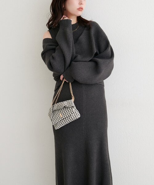 natural couture(ナチュラルクチュール)の「前後2WAYクロスリボンニット×ワンピースSET(ワンピース・レディース・ベージュ/ボルドー/チャコールグレー/アイボリー・MEDIUM/LARGE)」の2枚目の写真