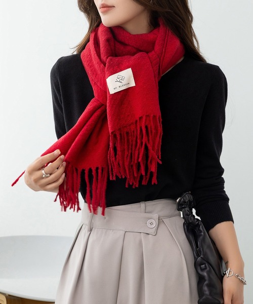 DAY CLOSET（デイ クローゼット）の「【182×58cm大判/ブランケット/マフラー】ワンポイントタグボリュームフリンジストール レディース（ストール/ショール・レディース・ブラウン/グレイッシュベージュ/ブルー/グレー/ネイビー/ダークグレー/レッド・ONE SIZE）」の10枚目の写真