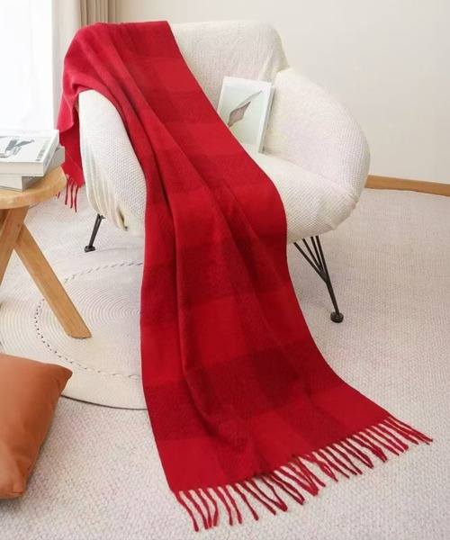 DAY CLOSET（デイ クローゼット）の「【182×58cm大判/ブランケット/マフラー】ワンポイントタグボリュームフリンジストール レディース（ストール/ショール・レディース・ブラウン/グレイッシュベージュ/ブルー/グレー/ネイビー/ダークグレー/レッド・ONE SIZE）」の13枚目の写真