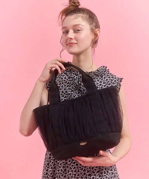 TOCCA(トッカ)の「GATHER TULLE TOTE キャンバストート(トートバッグ・レディース・ブラック系/アイボリー系・F)」の7枚目の写真
