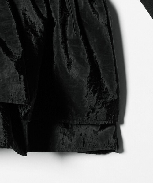 green label relaxing(グリーンレーベルリラクシング)の「【WEB限定】<at ease>ドッキング フリル プルオーバー カットソー(Tシャツ/カットソー・レディース・ホワイト/ブラック・FREE)」の7枚目の写真