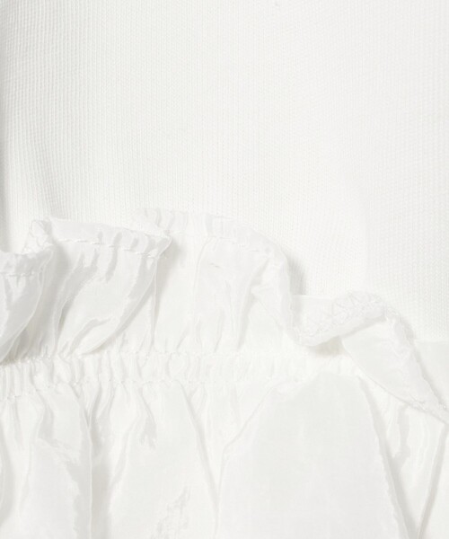 green label relaxing(グリーンレーベルリラクシング)の「【WEB限定】<at ease>ドッキング フリル プルオーバー カットソー(Tシャツ/カットソー・レディース・ホワイト/ブラック・FREE)」の3枚目の写真