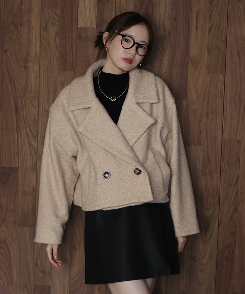J by blue(ジェイバイブルー)の「プードルボアショートコート(ピーコート・レディース・ベージュ/グレー系・MEDIUM)」の1枚目の写真