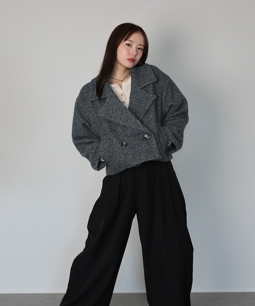 J by blue(ジェイバイブルー)の「プードルボアショートコート(ピーコート・レディース・ベージュ/グレー系・MEDIUM)」の19枚目の写真