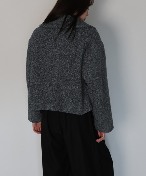 J by blue(ジェイバイブルー)の「プードルボアショートコート(ピーコート・レディース・ベージュ/グレー系・MEDIUM)」の21枚目の写真