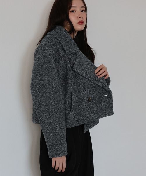 J by blue(ジェイバイブルー)の「プードルボアショートコート(ピーコート・レディース・ベージュ/グレー系・MEDIUM)」の20枚目の写真