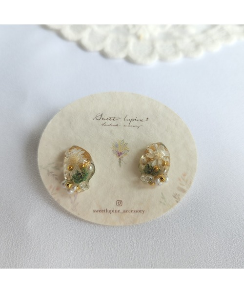 tone(トーン)の「【Sweetlupine】【Sweetlupine】小さな宝石【グリーン】小ぶり フラワー カスミ草 レジン ♡ ニッケルイヤリング(MA)(イヤリング・レディース・グリーン・FREE)」の4枚目の写真