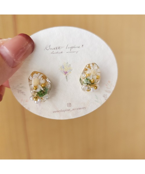 tone(トーン)の「【Sweetlupine】【Sweetlupine】小さな宝石【グリーン】小ぶり フラワー カスミ草 レジン ♡ ニッケルイヤリング(MA)(イヤリング・レディース・グリーン・FREE)」の7枚目の写真