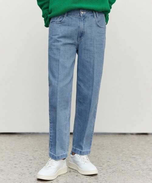 DECET（デケト）の「[夏生地]Cropped Tapered Jeans DCPT004Blue（デニムパンツ・レディース・その他・34/32/30/26/28）」の2枚目の写真
