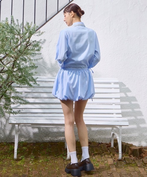 Lallana(ララーナ)の「Layered Collar Balloon Shirt Dress / レイヤードカラーバルーンシャツワンピース(シャツワンピース・レディース・アイボリー/ブルー・FREE/SMALL)」の12枚目の写真