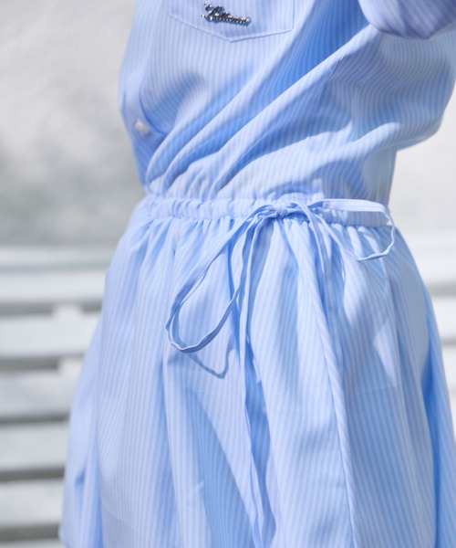 Lallana(ララーナ)の「Layered Collar Balloon Shirt Dress / レイヤードカラーバルーンシャツワンピース(シャツワンピース・レディース・アイボリー/ブルー・FREE/SMALL)」の15枚目の写真