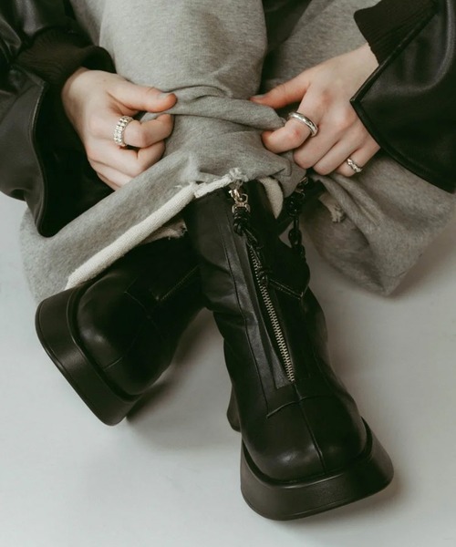 Knuth Marf(クヌースマーフ)の「front zip platform boots(ブーツ・レディース・ブラウン/ブラック・24cm/25cm/23cm)」の3枚目の写真