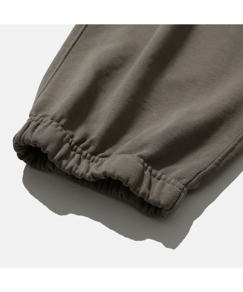 MOIF（モイフ）の「[AW25] BAGGY SWEAT PANTS / OLIVE（スウェットパンツ・メンズ・その他・1(S)/2(M)/3(L)）」の7枚目の写真