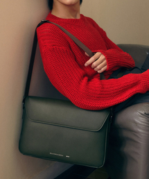 BBYB（ビービーワイビー）の「シダー ユニセックス メッセンジャーバッグ (カーキ)（メッセンジャーバッグ）」