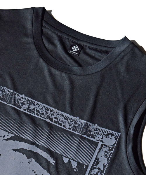 ELDORESO(エルドレッソ)の「Watching Sleeveless / ウォッチングスリーブレス(Tシャツ/カットソー・メンズ・ブラック/ホワイト・MEDIUM)」の4枚目の写真