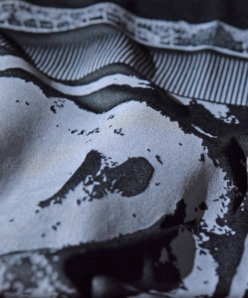 ELDORESO(エルドレッソ)の「Watching Sleeveless / ウォッチングスリーブレス(Tシャツ/カットソー・メンズ・ブラック/ホワイト・MEDIUM)」の6枚目の写真