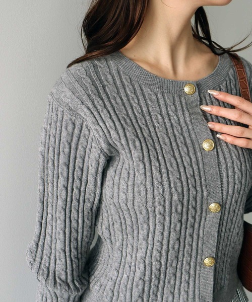 earth music&ecology（アースミュージックアンドエコロジー）の「【2026SS】プリーツレイヤーケーブルニットカーディガン（カーディガン/ボレロ・レディース・グレー/アイボリー/ネイビー・FREE）」の8枚目の写真