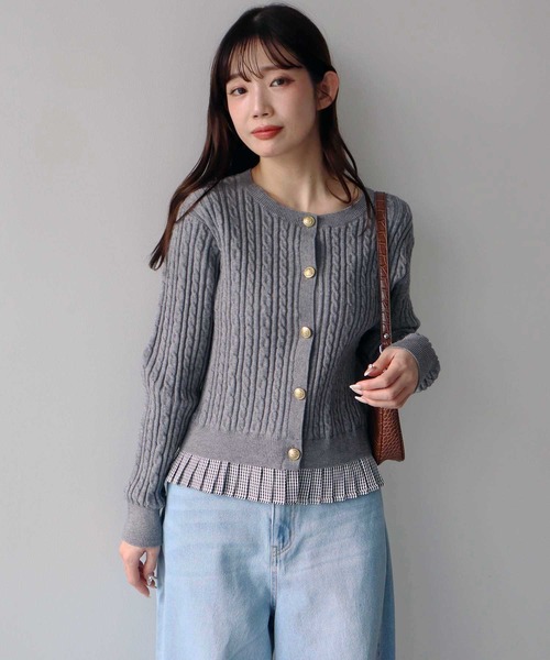 earth music&ecology（アースミュージックアンドエコロジー）の「【2026SS】プリーツレイヤーケーブルニットカーディガン（カーディガン/ボレロ・レディース・グレー/アイボリー/ネイビー・FREE）」の6枚目の写真