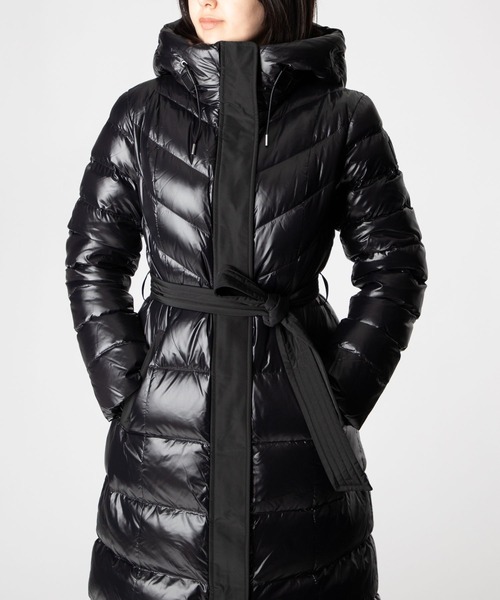 Mackage（マッカージュ）の「MACKAGE CORALIA Hooded Light Down Coat マッカージュ コラリア フーデット ライト ダウンコート（ダウンジャケット/コート・レディース・ブラック・MEDIUM/SMALL/X-SMALL）」の3枚目の写真