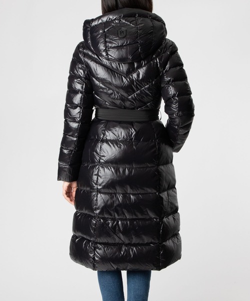 Mackage（マッカージュ）の「MACKAGE CORALIA Hooded Light Down Coat マッカージュ コラリア フーデット ライト ダウンコート（ダウンジャケット/コート・レディース・ブラック・MEDIUM/SMALL/X-SMALL）」の5枚目の写真